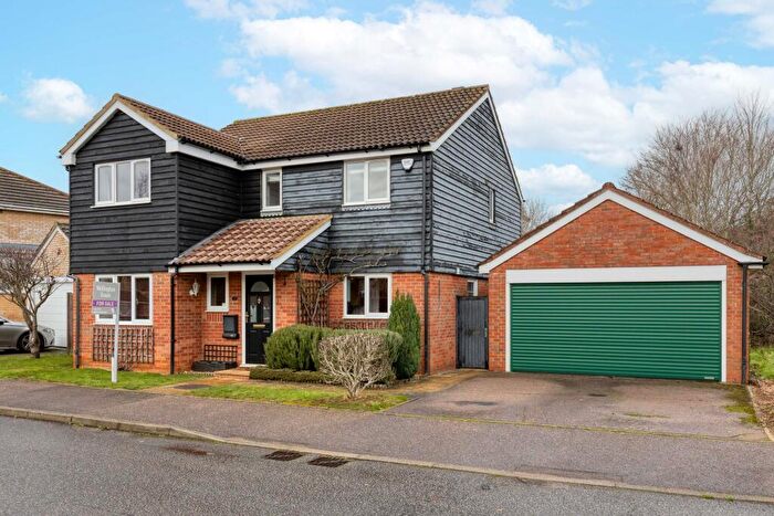 4 Bedroom Detached House For Sale In Wedgewood Road, Hitchin, SG4
