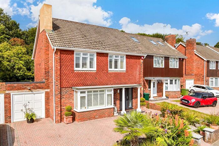 3 Bedroom Detached House For Sale In Brangwyn Drive, Brighton, East Sussex, BN1