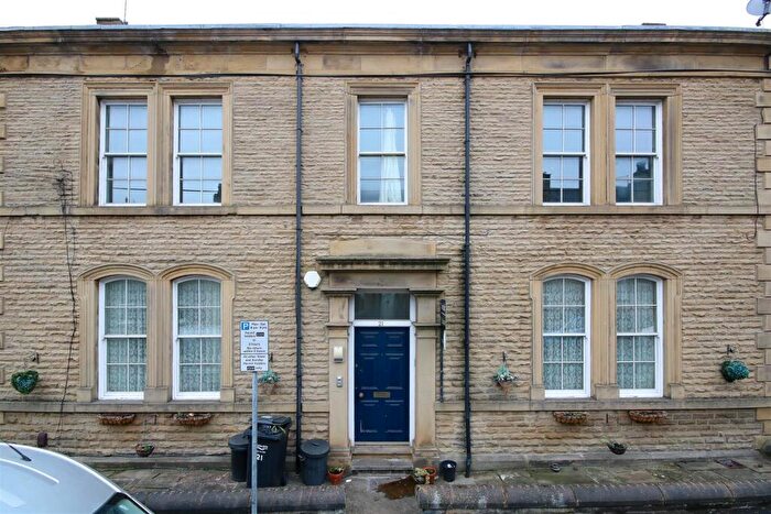 2 Bedroom Apartment To Rent In Catherine Street, Elland, HX5