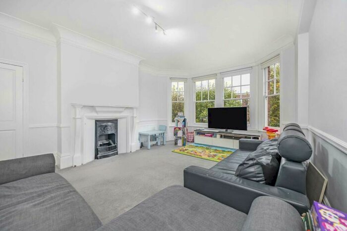 4 Bedroom Flat To Rent In Fortis Green, London, N10