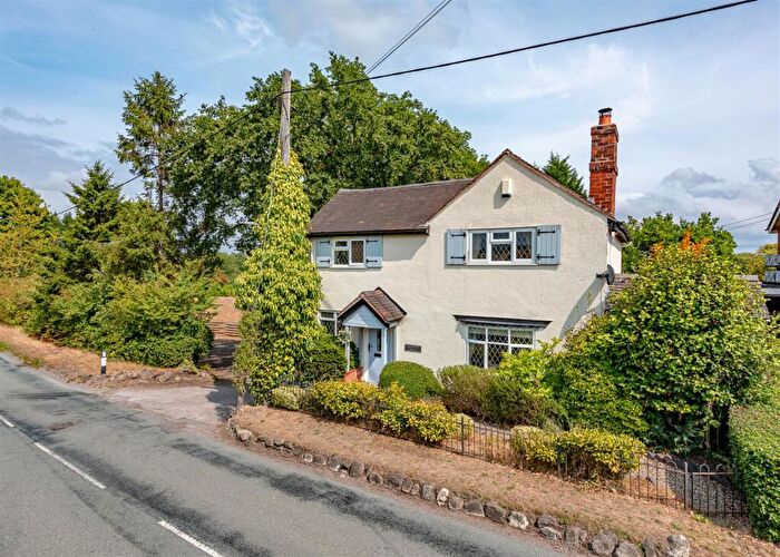 3 Bedroom Cottage For Sale In Smestow Gate Cottage, Smestow, Swindon, Dudley, DY3