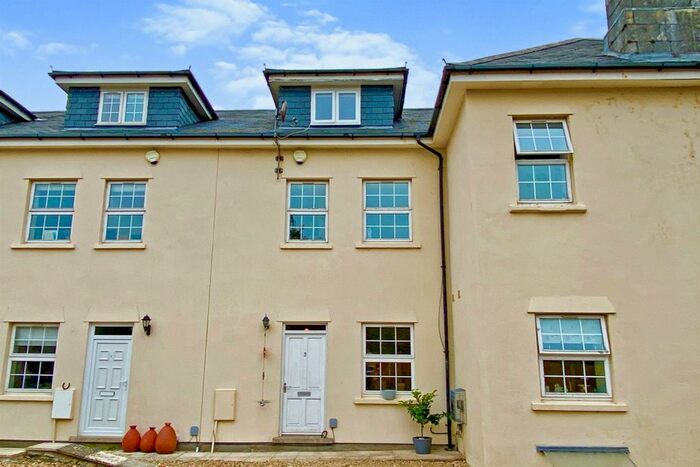 4 Bedroom Town House For Sale In West Hall, West Aberthaw, Vale Of Glamorgan, CF62
