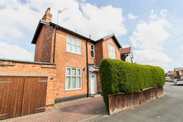 3 Bedroom Detached House To Rent In Morley Road, Mapperley, Nottingham, NG3