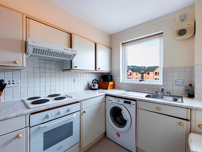 1 Bedroom Flat To Rent In Parkside Terrace, Edinburgh, EH16