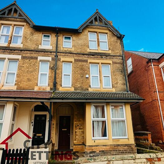 5 Bedroom Terraced House To Rent In Forest Fields Nottingham, NG7