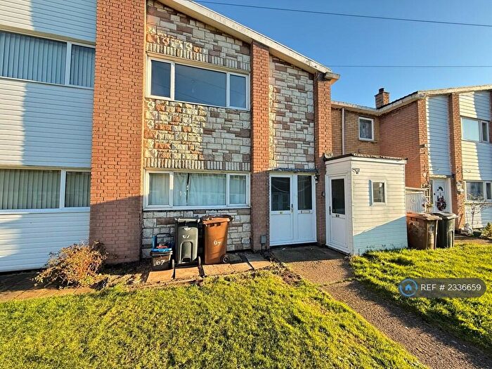 3 Bedroom Semi-Detached House To Rent In Newgate, Stevenage, SG2