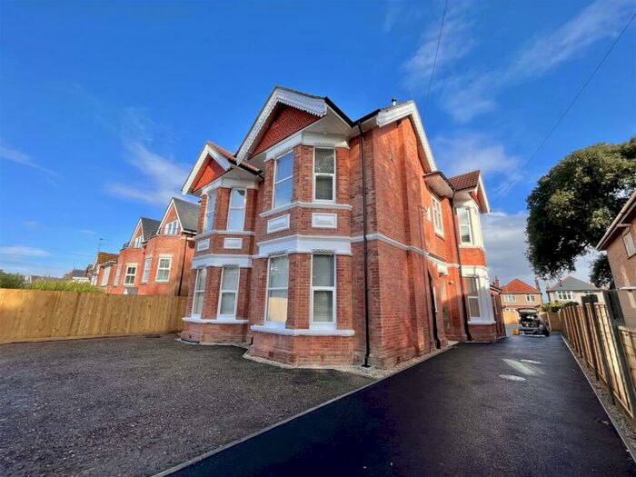 Studio To Rent In Southbourne Road, Southbourne, Bournemouth, BH6