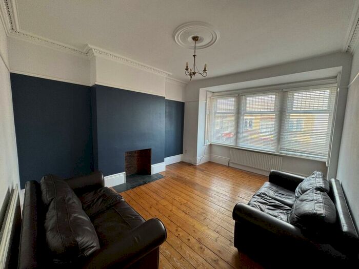 2 Bedroom Flat To Rent In Esplanade, Whitley Bay, NE26