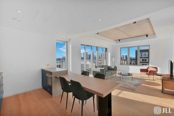 3 Bedroom Flat To Rent In Serapis House, London, E14