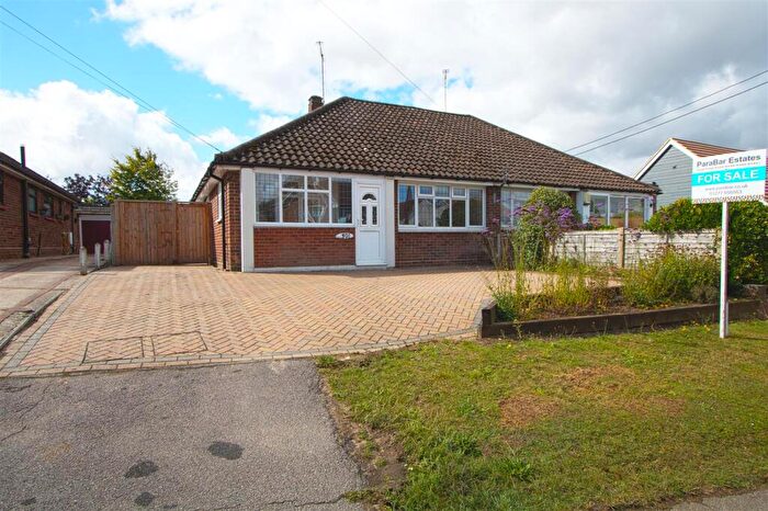 3 Bedroom Semi-Detached Bungalow For Sale In Mountnessing Road, Billericay, CM12