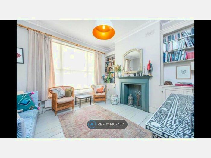 2 Bedroom Maisonette To Rent In Malden Road, London, NW5