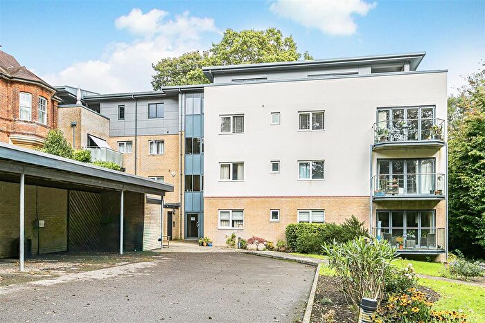 2 Bedroom Flat To Rent In Grange Road, Hastings, TN34