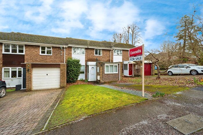 3 Bedroom Terraced House For Sale In Whinchat Close, Southampton, SO16