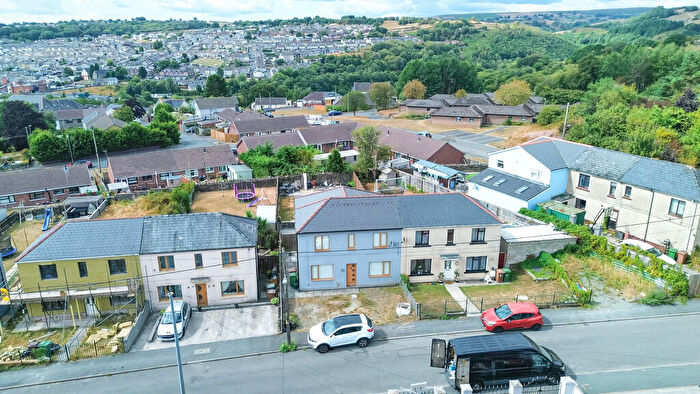 3 Bedroom Semi-Detached House For Sale In Sannan Street, Aberbargoed, CF81