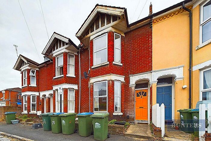 3 Bedroom Terraced House To Rent In Castle Street, Southampton, SO14