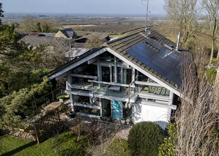 4 Bedroom Detached House For Sale In Littleworth, Faringdon, SN7