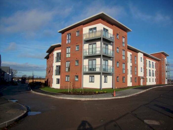 2 Bedroom Flat To Rent In Columbia Cresent, Wolverhampton, WV10