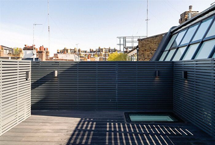 4 Bedroom Flat For Sale In Draycott Avenue, Chelsea, SW3