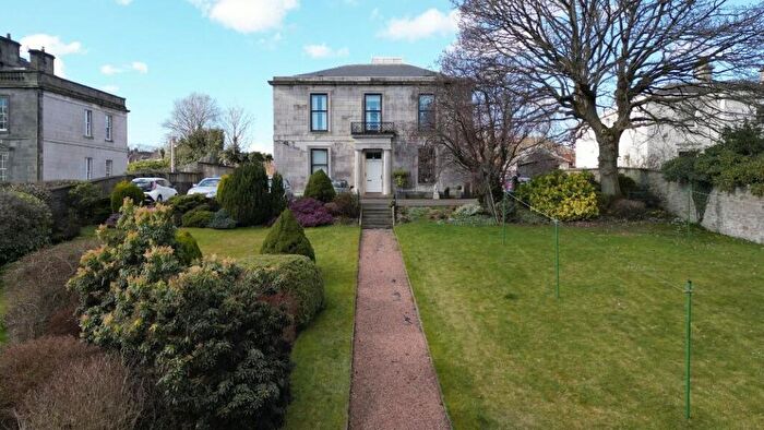 2 Bedroom Flat To Rent In St Leonards Banks Perth, PH2