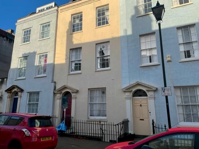 1 Bedroom Flat To Rent In York Place, Clifton, Bristol, BS8
