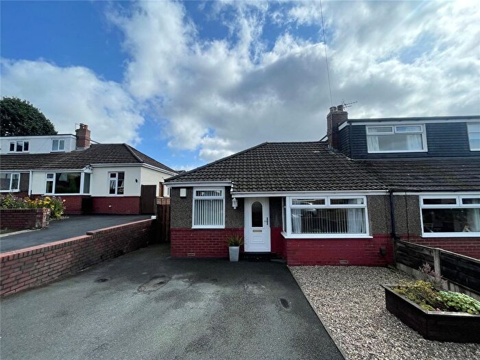 2 Bedroom Bungalow To Rent In Moss Grove, Higher Crompton, Oldham, Lancashire, OL2