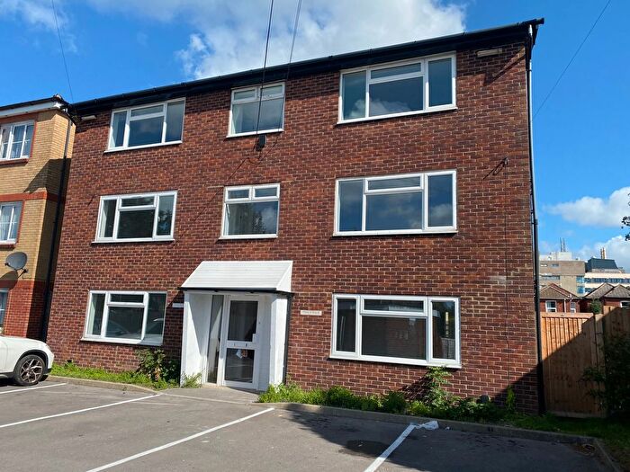 1 Bedroom Flat To Rent In Jessamine Road, Southampton, Hampshire, SO16