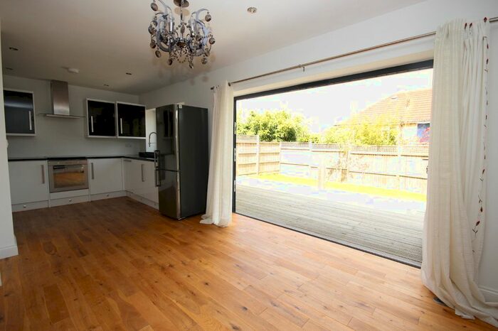 3 Bedroom Detached House To Rent In Canons Close, Bath BA2