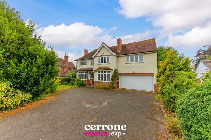 5 Bedroom Detached House For Sale In Birmingham Road, Redditch, B97