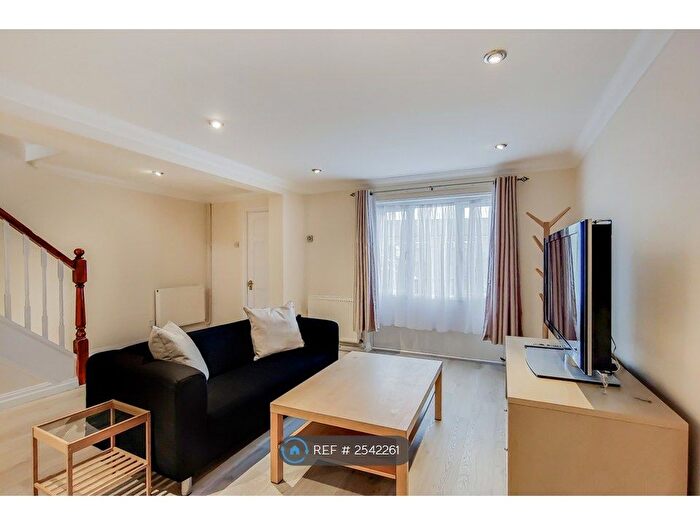 5 Bedroom Terraced House To Rent In Vicarage Lane, London, E15