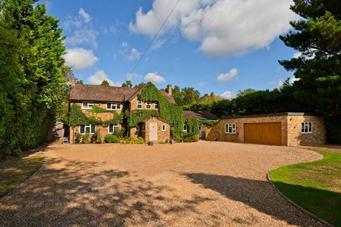 7 Bedroom Detached House To Rent In Meadway, Esher, Surrey, KT10