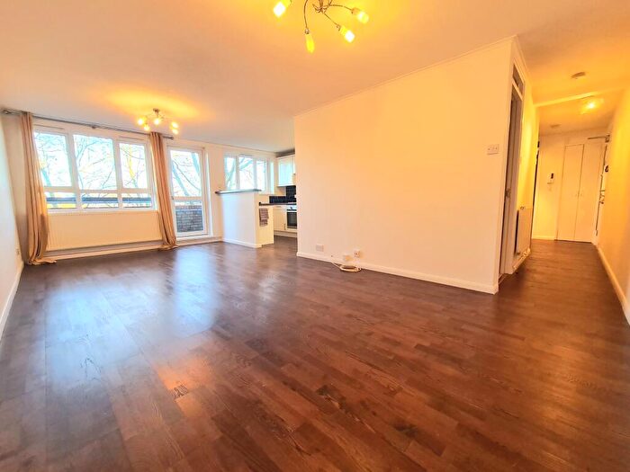2 Bedroom Flat To Rent In Woolwich, SE18