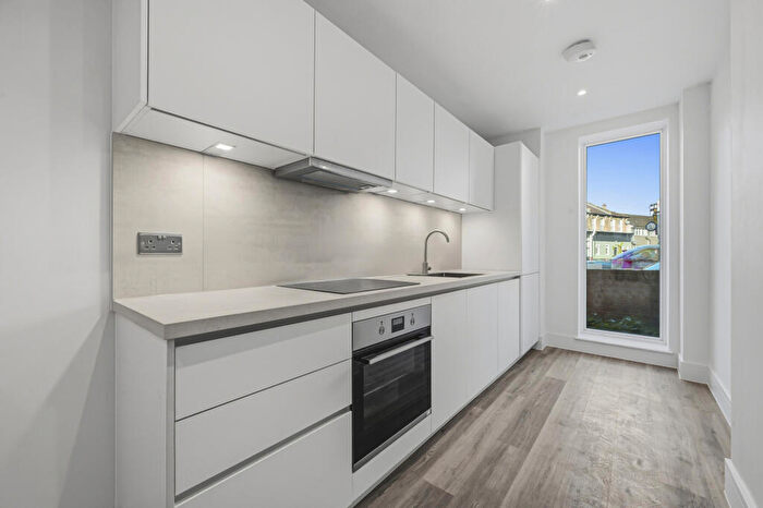 1 Bedroom Flat For Sale In Brockley Cross, SE4