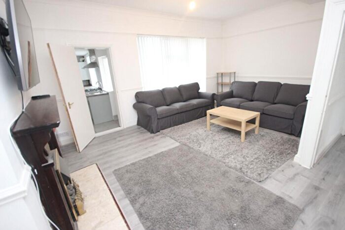 3 Bedroom Terraced House To Rent In Blantyre Road, Liverpool, L15