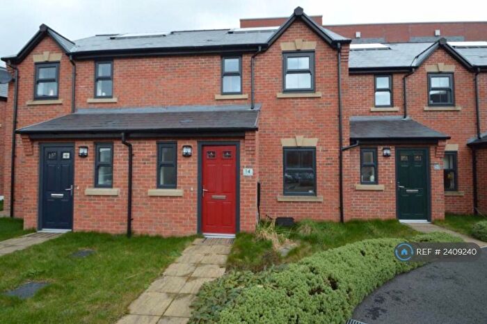 3 Bedroom End Of Terrace House To Rent In Bridgewater Wharf, Droylsden, Manchester, M43