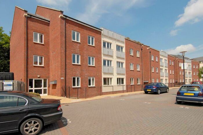 2 Bedroom Apartment To Rent In Manor Park, Headington, OX3