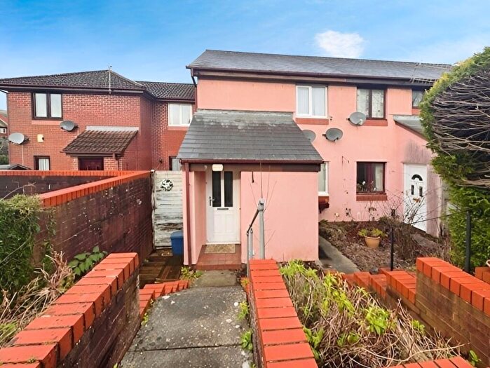 2 Bedroom Flat To Rent In School Hill, Chepstow, NP16