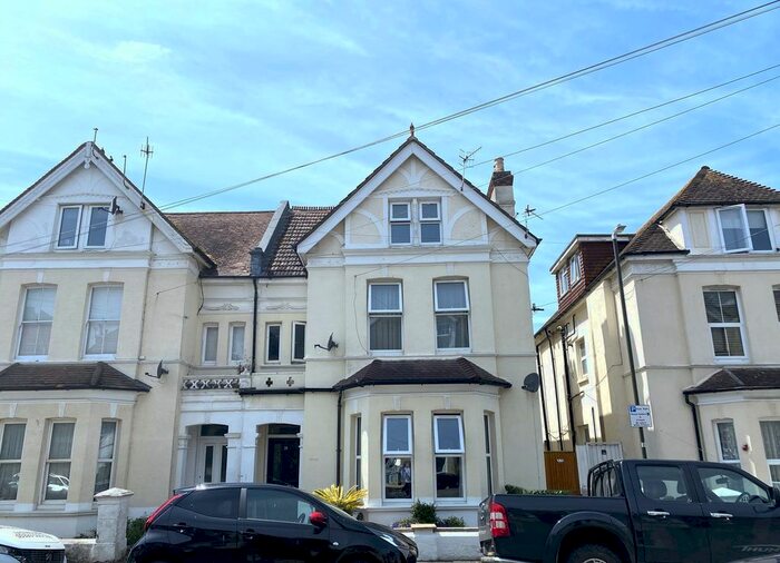 1 Bedroom Flat To Rent In Albany Road, Bexhill-On-Sea, TN40