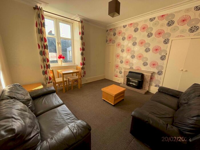 1 Bedroom Flat To Rent In Raeburn Place, Top Floor Right, Aberdeen, AB25