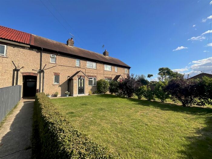 3 Bedroom Terraced House For Sale In Manor View Road, Lebberston, Scarborough, YO11