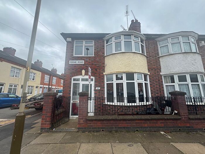 3 Bedroom Semi Detached House To Rent In Fernie Road, Leicester, LE5