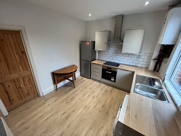 2 Bedroom Terraced House To Rent In Low Lane, Horsforth, Leeds, LS18