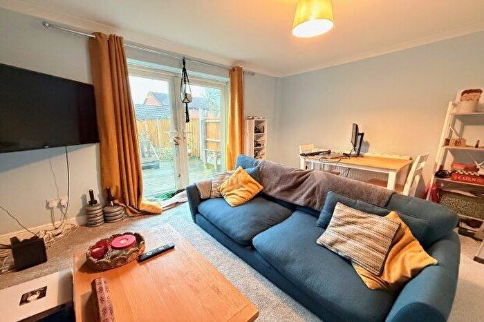 2 Bedroom End Of Terrace House To Rent In Eastmoor, Nottingham, NG12