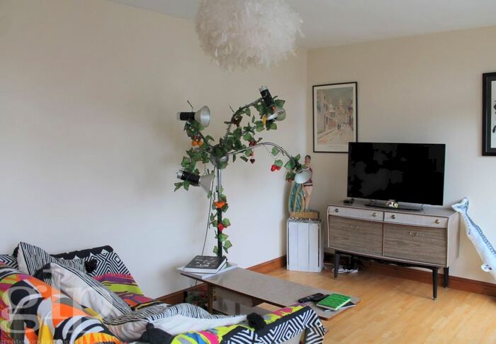 1 Bedroom Flat To Rent In Dufours Place, London, W1F