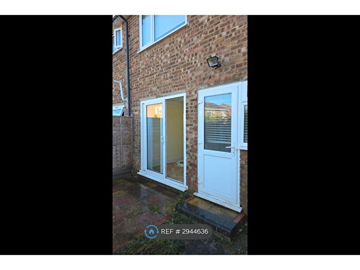 3 Bedroom End Of Terrace House To Rent In Coleridge Crescent, Hemel Hempstead, HP2