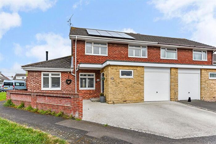 3 Bedroom House For Sale In Cotswold Close, Havant, PO9