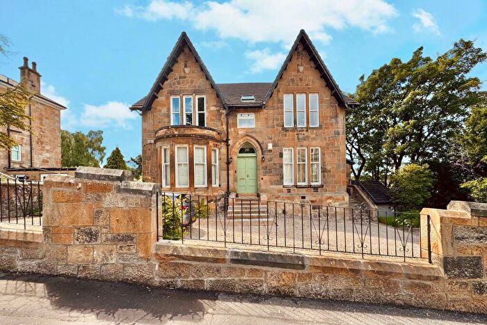 3 Bedroom Flat For Sale In Hillside Road, Glasgow, G43