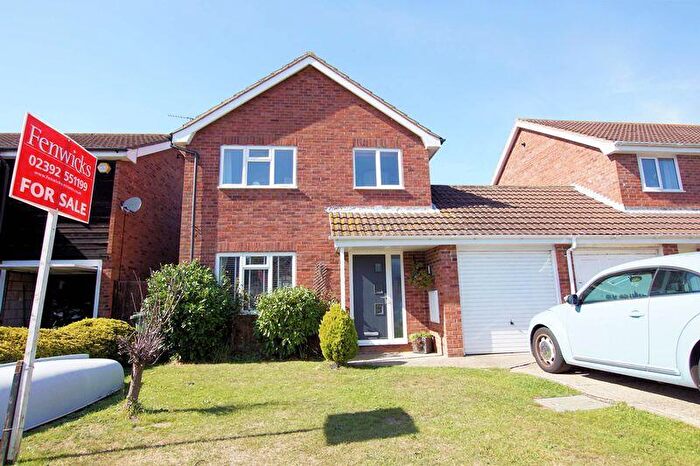 4 Bedroom Link Detached House For Sale In Fitzwilliam Avenue, Hill Head, PO14