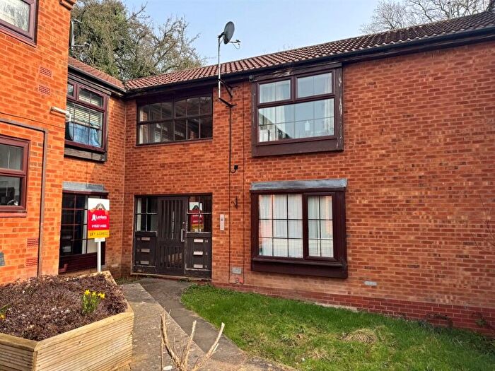Flat For Sale In Avonbank Close, Redditch, B97
