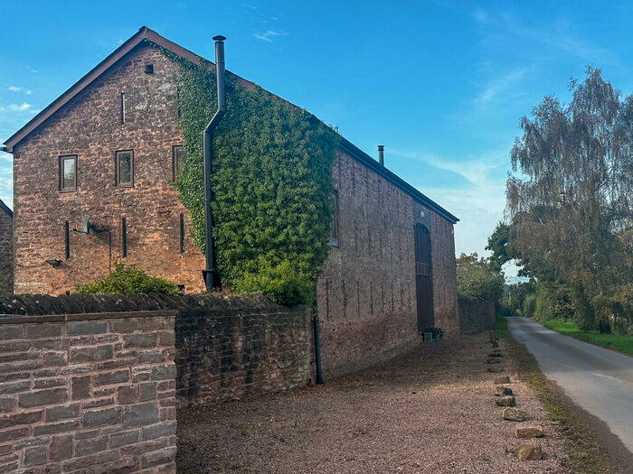 2 Bedroom Barn Conversion For Sale In Tredunnock Barns, Llangarron, HR9
