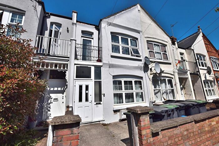 2 Bedroom Flat For Sale In Lascotts Road, London., N22